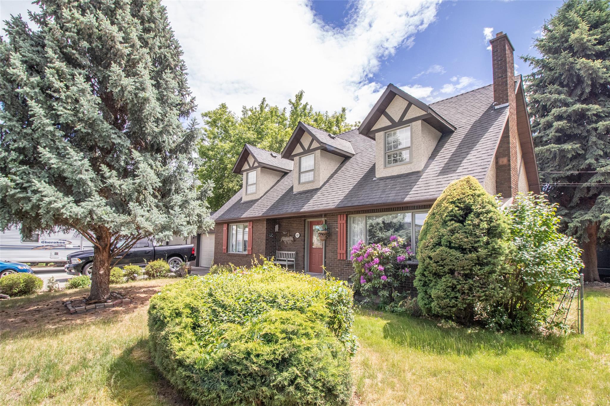 Quiet single-family home with mature trees in SE Kelowna